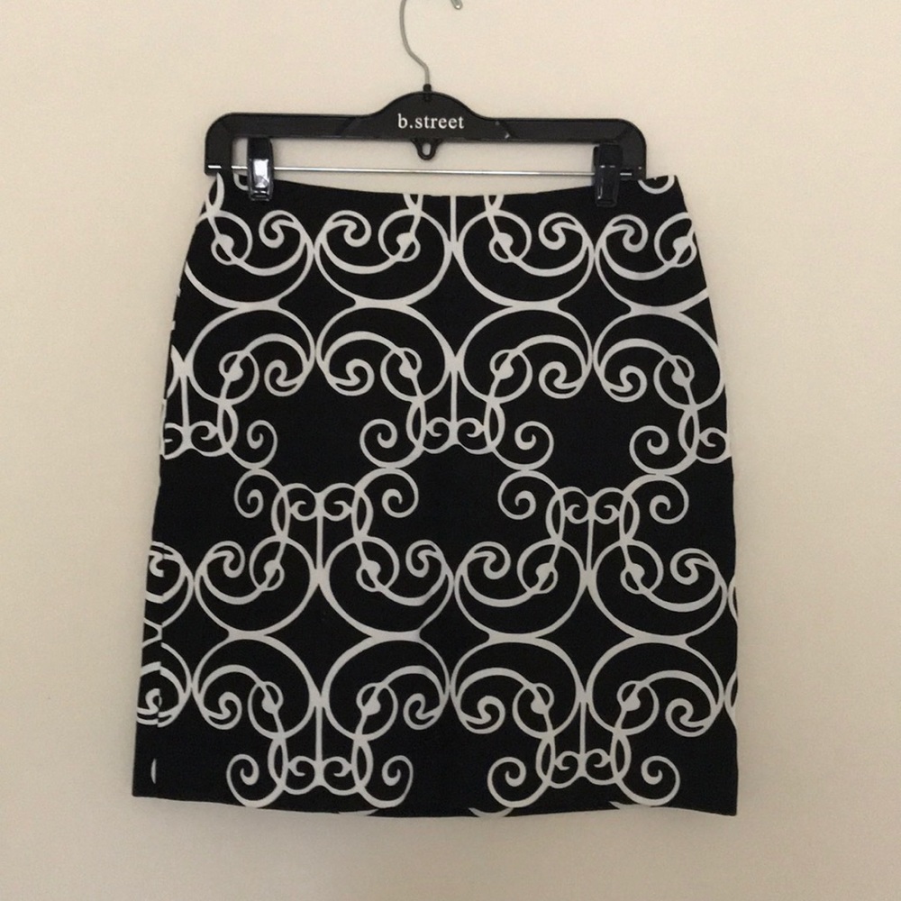 Ann Taylor Black and White Prints Skirt